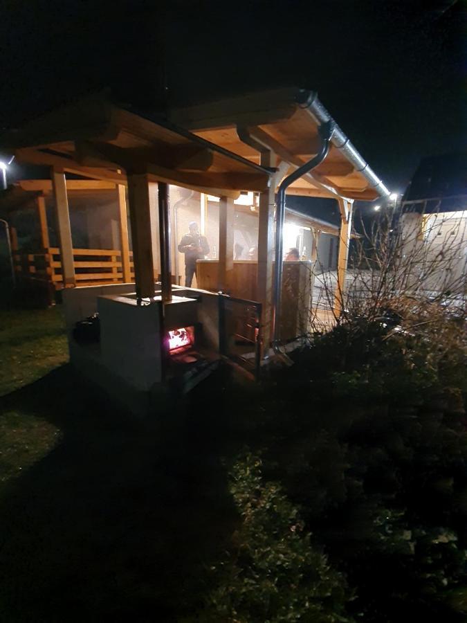 Borkuti Panzio Es Apartman Balatonszárszó Exteriör bild