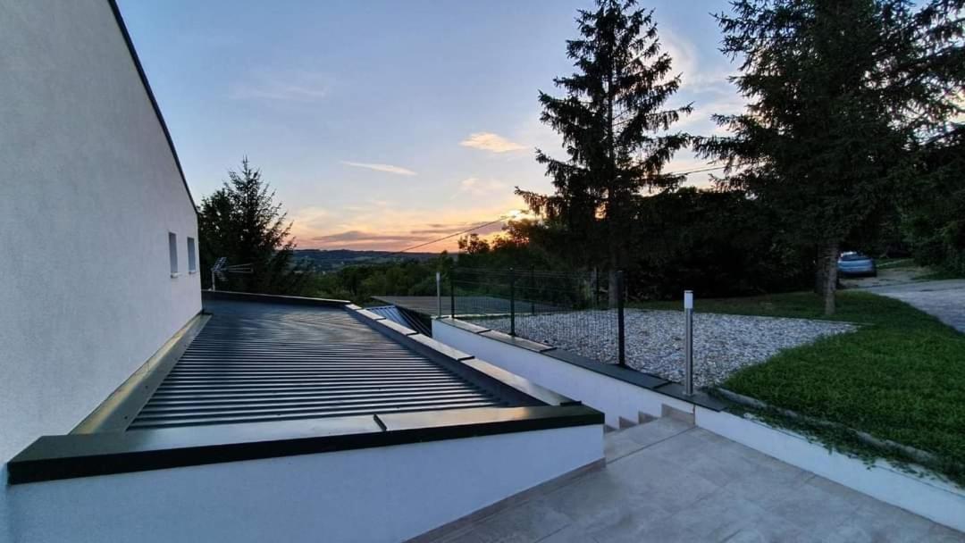 Borkuti Panzio Es Apartman Balatonszárszó Exteriör bild